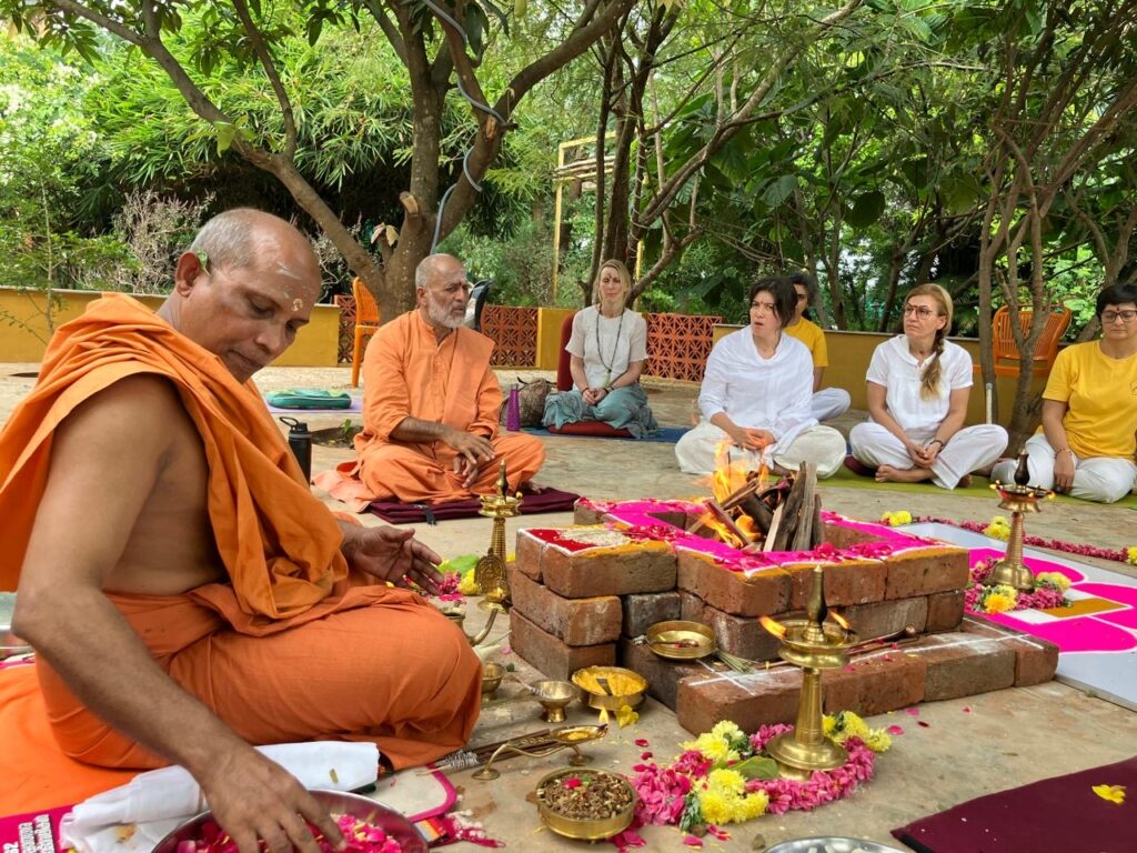 Arunachala'da 14 Günlük Hatha Yoga İnzivası