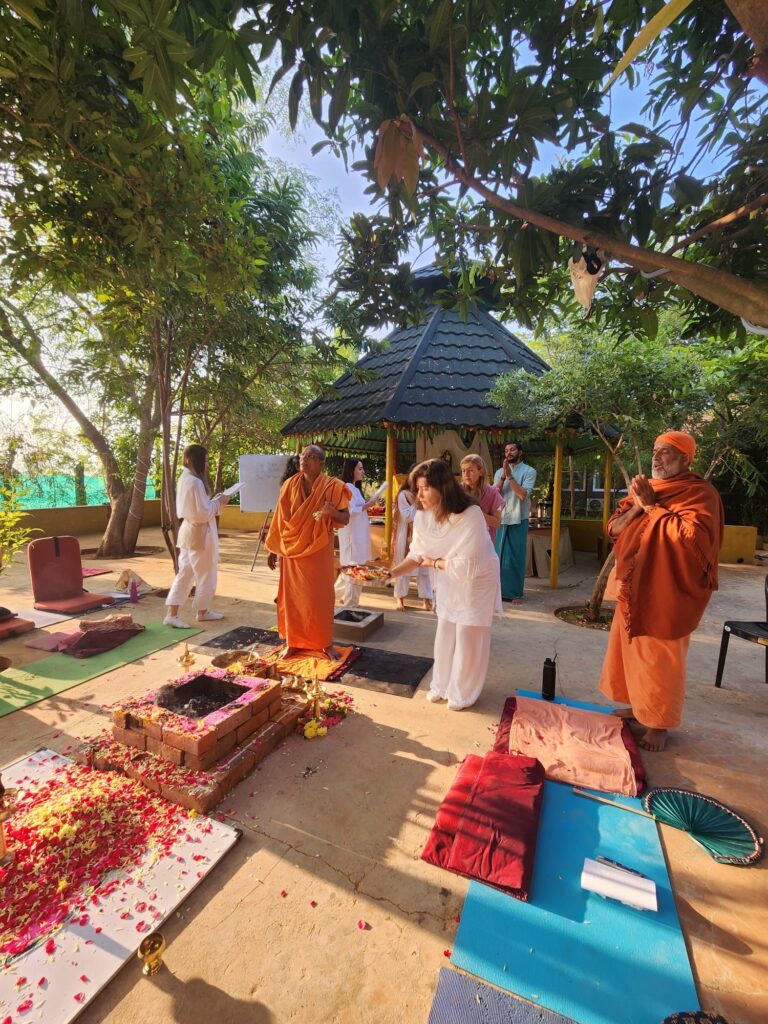Hindistan'da Hatha Yoga Sadhana İnzivası: Arunachala'da 14 Günlük Derin Bir Yoga Deneyimi img 0787