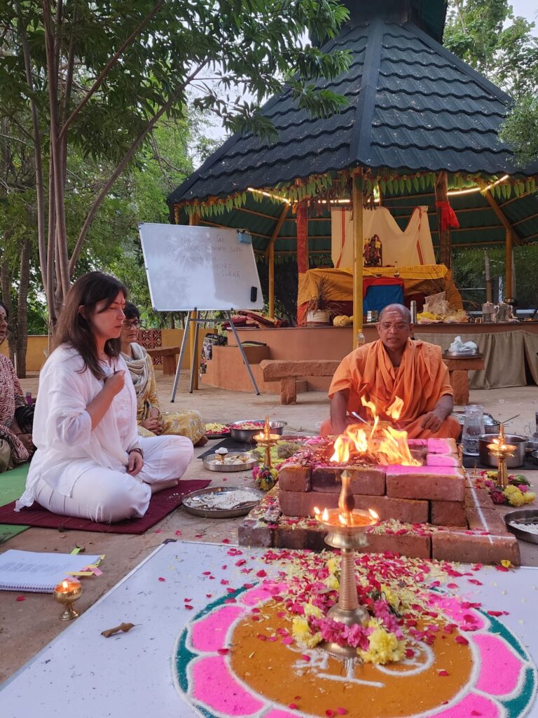 Hindistan'da Hatha Yoga Sadhana İnzivası: Arunachala'da 14 Günlük Derin Bir Yoga Deneyimi img 0041